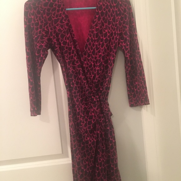 DVF Wrap Dress Size 4 - Picture 4 of 5